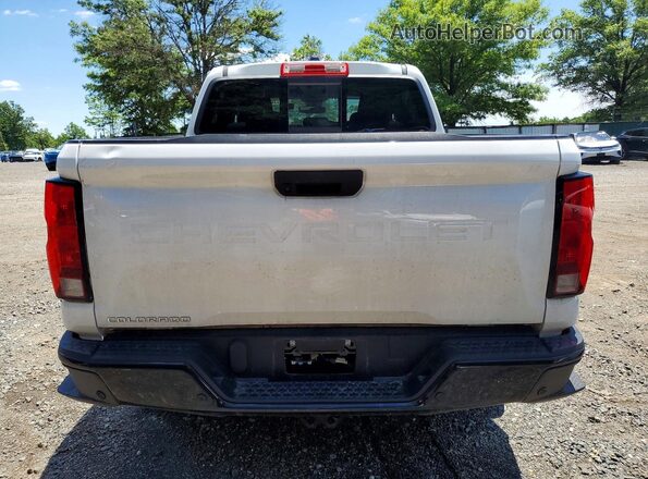 1GCPSBEK3S1154942 2025 CHEVROLET COLORADO White Հետևի տեսք