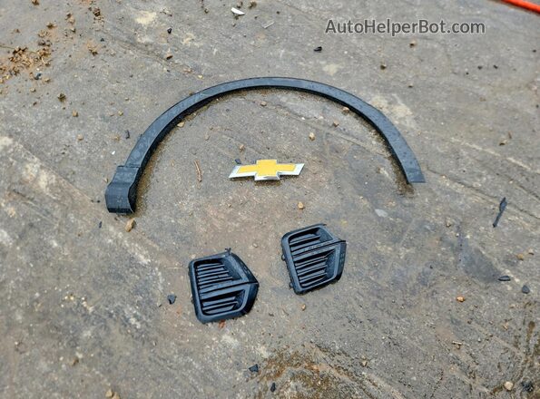 1GCPSBEK4T1174814 2026 CHEVROLET COLORADO White Engine compartment view