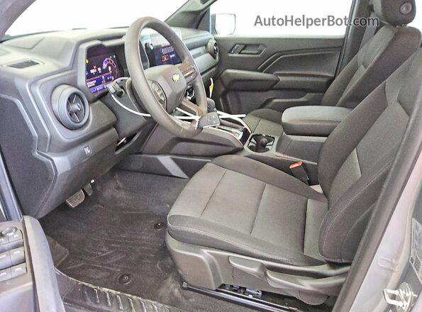 1GCPSBEK5T1170027 2026 CHEVROLET COLORADO Серебряный Вид салона спереди