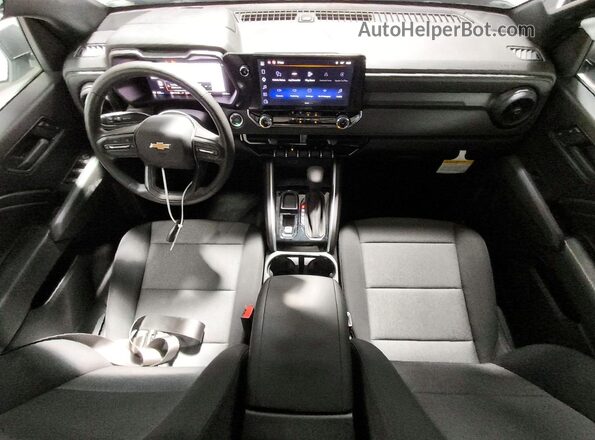 1GCPSBEK7T1167419 2026 CHEVROLET COLORADO White Вид панелі приладів