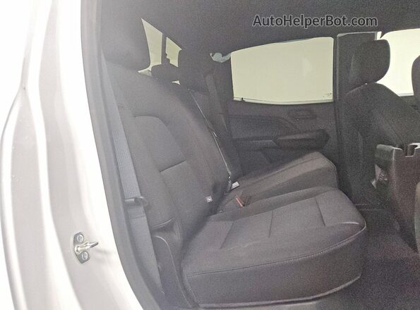 1GCPSBEK8T1170216 2026 CHEVROLET COLORADO White Rear seats view