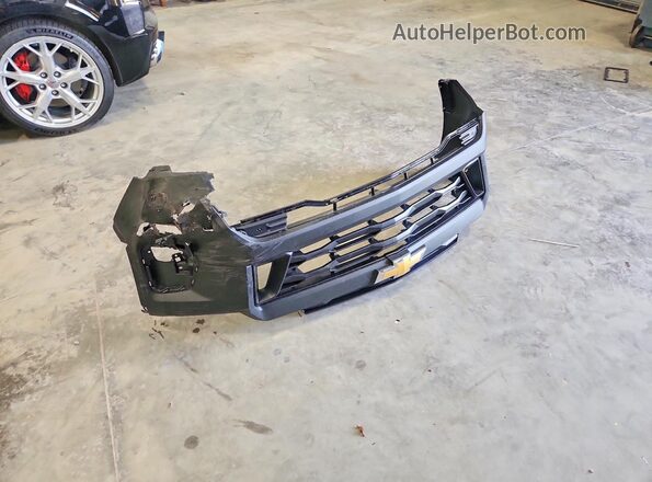 1GCPSBEK9T1173495 2026 CHEVROLET COLORADO Silver Vista del compartimento del motor