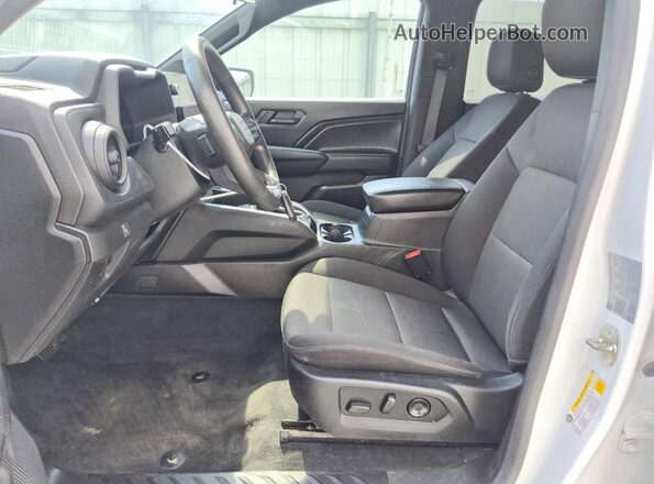 1GCPTBEK7P1132883 2023 CHEVROLET COLORADO White Vista interior delantera