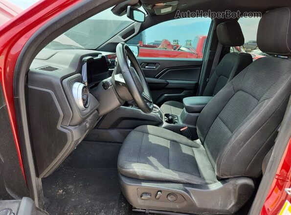 1GCPTCEK5P1199830 2023 CHEVROLET COLORADO Red Widok wnętrza z przodu