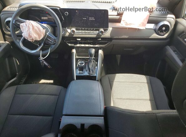 1GCPTCEK8R1270568 2024 CHEVROLET COLORADO Silver Առջևի վահանակի տեսք