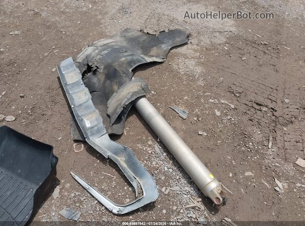 1GCPTEE10J1229438 2018 CHEVROLET COLORADO White ხელსაწყოთა პანელის ხედი