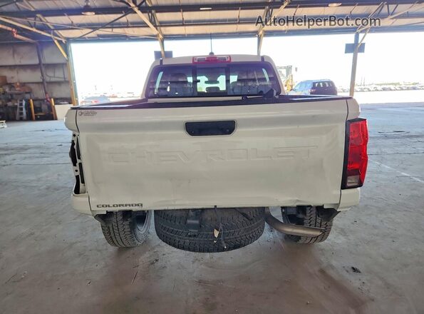 1GCPTEEK0P1209854 2023 CHEVROLET COLORADO White Հետևի տեսք