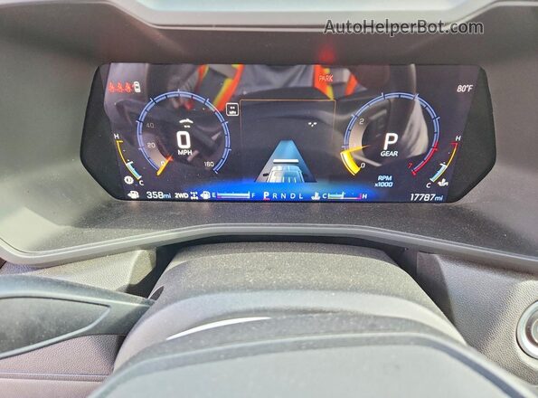 1GCPTEEK0R1227161 2024 CHEVROLET COLORADO Silver ხელსაწყოთა პანელის ხედი