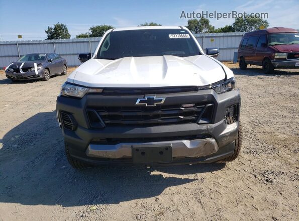 1GCPTEEK0T1104113 2026 CHEVROLET COLORADO Белый Вид спереди