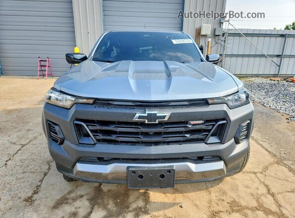 1GCPTEEK4T1105166 2026 CHEVROLET COLORADO Серебряный Вид спереди