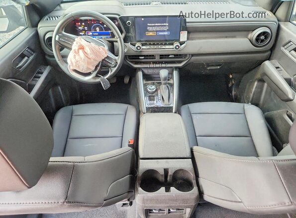 1GCPTEEK4T1105166 2026 CHEVROLET COLORADO Серебряный Вид панели приборов