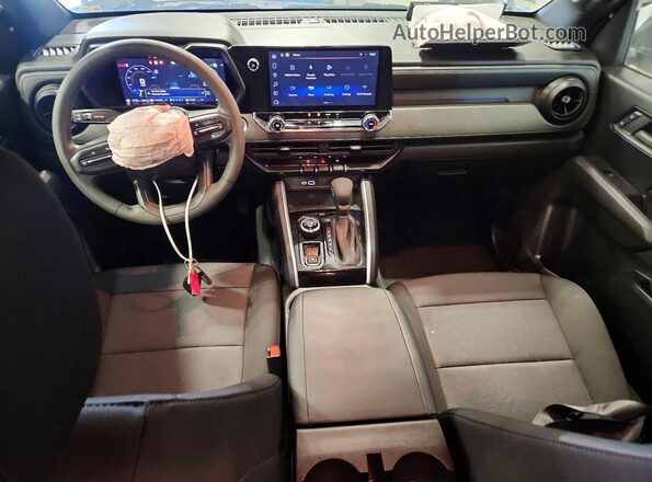 1GCPTEEK6R1245924 2024 CHEVROLET COLORADO Black Widok deski rozdzielczej