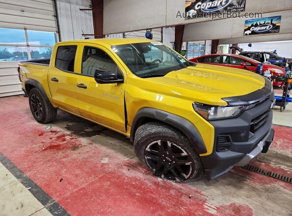 1GCPTEEK7P1160460 2023 CHEVROLET COLORADO Золотой Передняя правая четверть