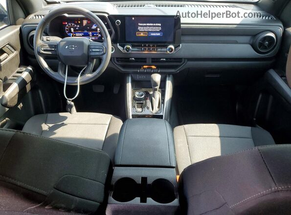 1GCPTEEK7R1139661 2024 CHEVROLET COLORADO Белый Вид панели приборов