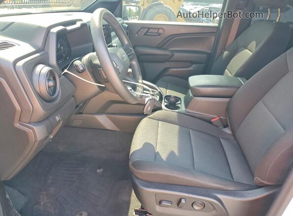 1GCPTEEK7R1139661 2024 CHEVROLET COLORADO Белый Вид салона спереди