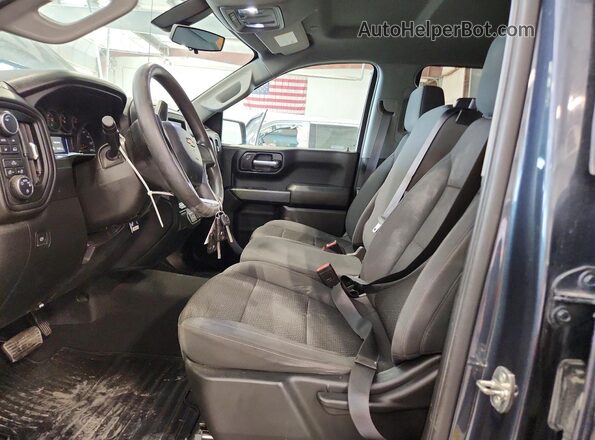 1GCPYBEK1MZ385874 2021 CHEVROLET SILVERADO Черный Вид салона спереди