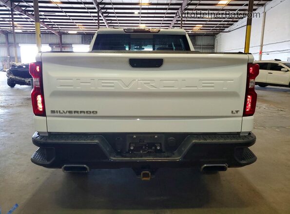 1GCPYFED3MZ130636 2021 CHEVROLET SILVERADO Белый Вид сзади