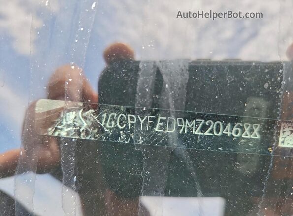 1GCPYFED9MZ204688 2021 CHEVROLET SILVERADO Black Widok komory silnika