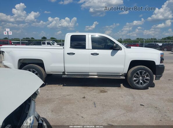 1GCRCNEC1JZ381921 2018 CHEVROLET SILVERADO White Widok wnętrza z tyłu