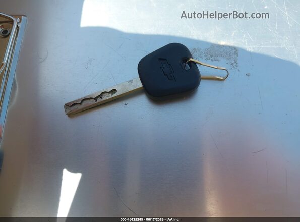 1GCRCNEH5HZ123178 2017 CHEVROLET SILVERADO Серебряный Вид панели приборов