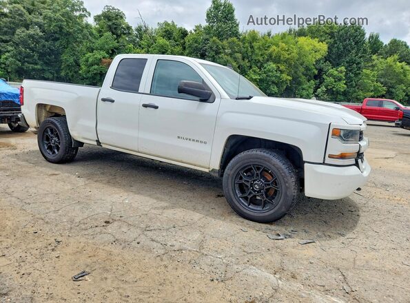 1GCRCPEH8JZ230596 2018 CHEVROLET SILVERADO White Front right