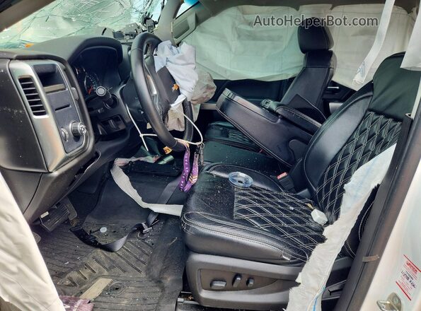 1GCRCREC0JZ358072 2018 CHEVROLET SILVERADO White Front interior view