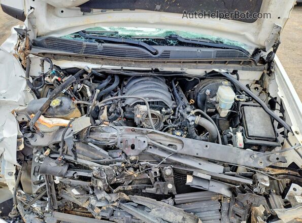 1GCRCREC0JZ358072 2018 CHEVROLET SILVERADO White Rear interior view