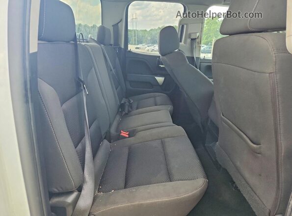 1GCRCREC9JZ141524 2018 CHEVROLET SILVERADO White Widok tylnych siedzeń