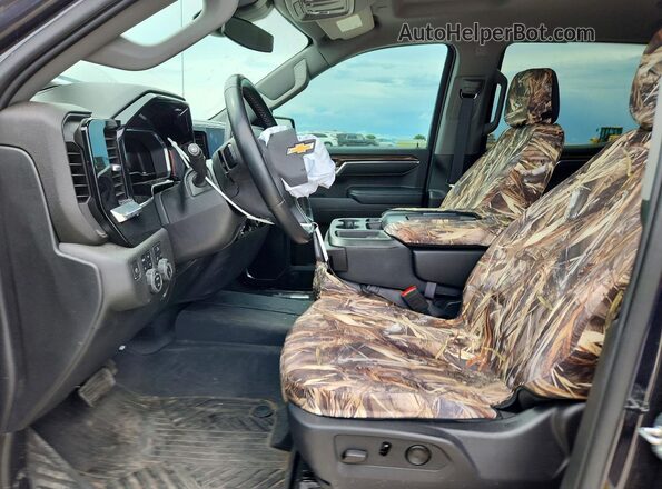 1GCUDDE84PZ274254 2023 CHEVROLET SILVERADO Черный Вид салона спереди