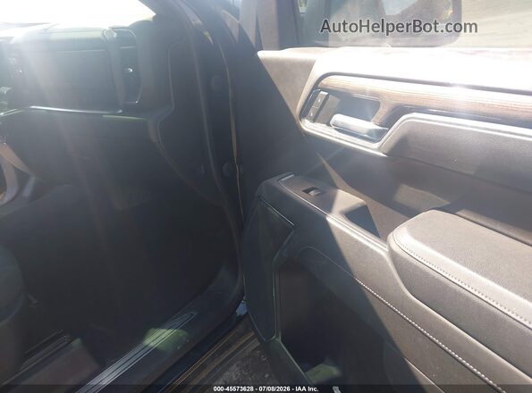 1GCUDDED0PZ209818 2023 CHEVROLET SILVERADO Черный Вид салона спереди