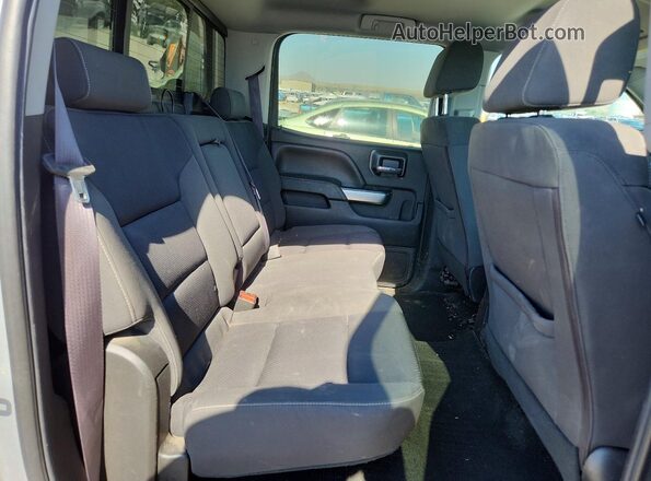 1GCUKREC9GF197258 2016 CHEVROLET SILVERADO Silver Rear seats view