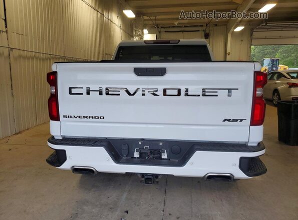 1GCUYEED0MZ271810 2021 CHEVROLET SILVERADO White Widok z tyłu