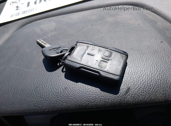 1GCVKNEC0HZ305599 2017 CHEVROLET SILVERADO White Vista del salpicadero