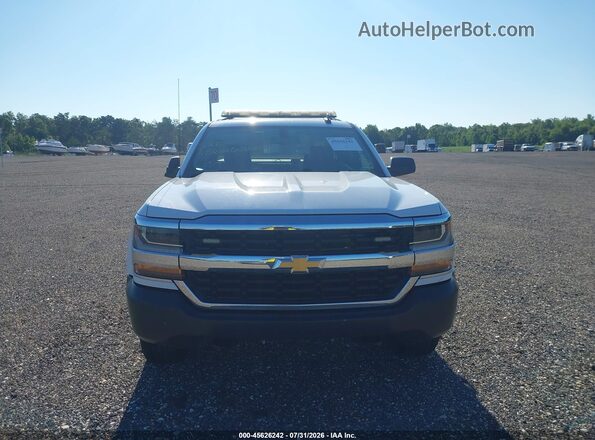 1GCVKNEC5JZ231148 2018 CHEVROLET SILVERADO White Widok zestawu wskaźników