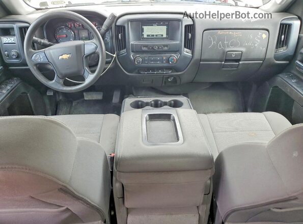 1GCVKNEH9JZ201016 2018 CHEVROLET SILVERADO Белый Вид панели приборов