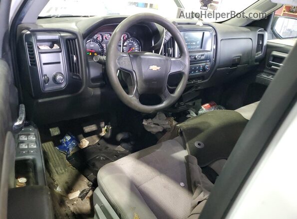 1GCVKPEC0JZ132703 2018 CHEVROLET SILVERADO White Widok zestawu wskaźników