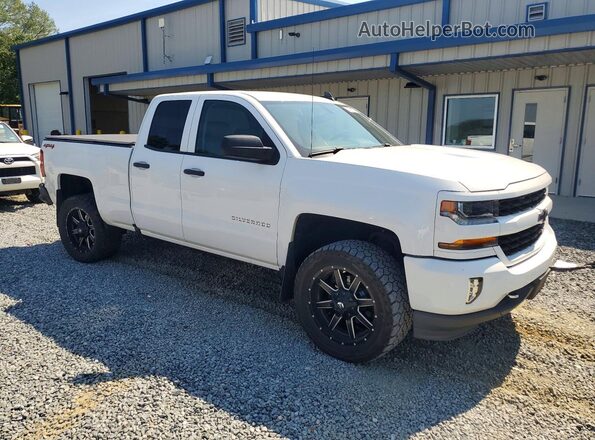 1GCVKPEC7HZ175459 2017 CHEVROLET SILVERADO White Front right