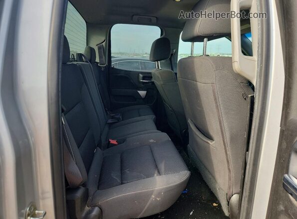 1GCVKREC0HZ367334 2017 CHEVROLET SILVERADO Silver Vista de los asientos traseros