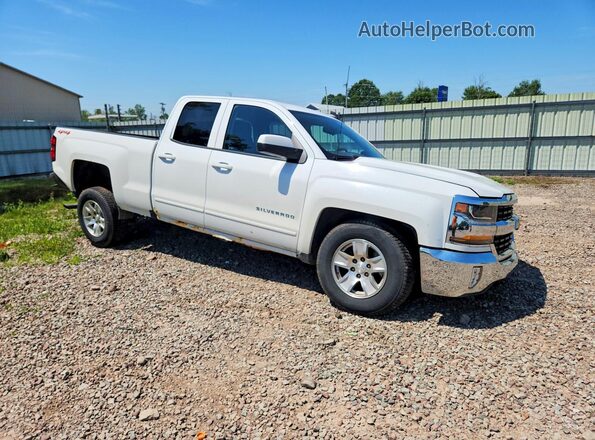 1GCVKREC2JZ197547 2018 CHEVROLET SILVERADO Белый Передняя правая четверть