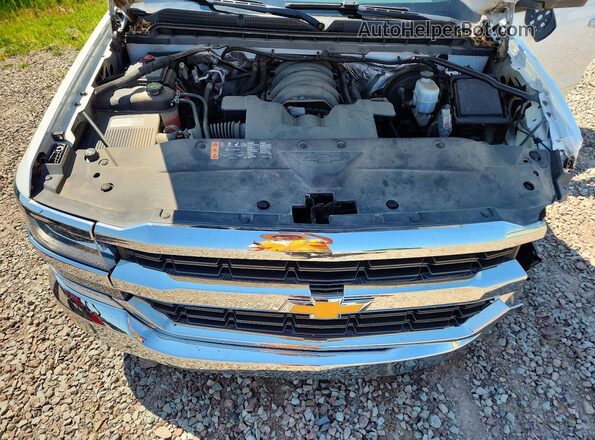 1GCVKREC2JZ197547 2018 CHEVROLET SILVERADO Белый Вид задней части салона