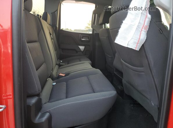 1GCVKREC3JZ326184 2018 CHEVROLET SILVERADO Red Rear seats view