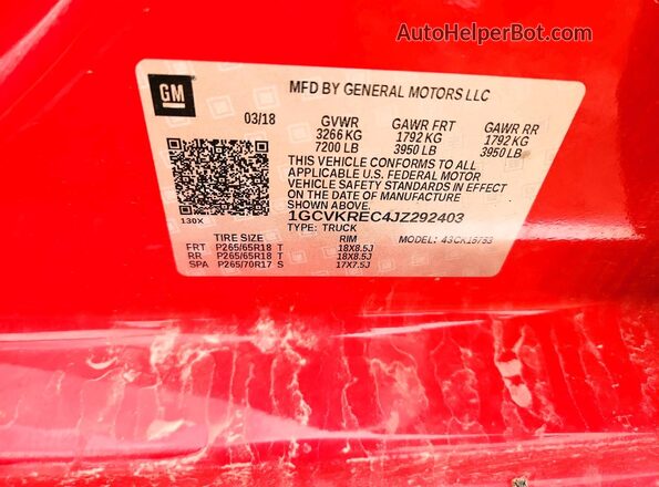 1GCVKREC4JZ292403 2018 CHEVROLET SILVERADO Red Vista del compartimento del motor