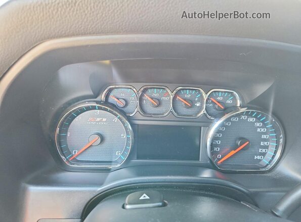 1GCVKREC5JZ170293 2018 CHEVROLET SILVERADO White Սարքավորումների վահանակի տեսք