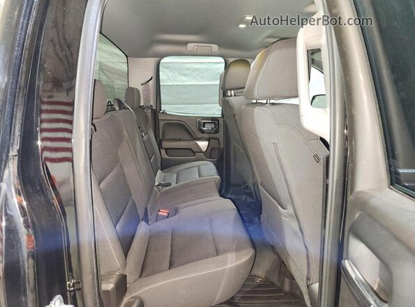 1GCVKREC5JZ219279 2018 CHEVROLET SILVERADO Black Vista de los asientos traseros