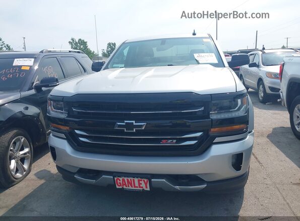 1GCVKREC6HZ260627 2017 CHEVROLET SILVERADO Silver Սարքավորումների վահանակի տեսք
