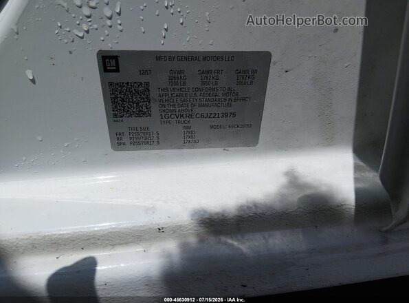 1GCVKREC6JZ213975 2018 CHEVROLET SILVERADO Белый Вид подкапотного пространства