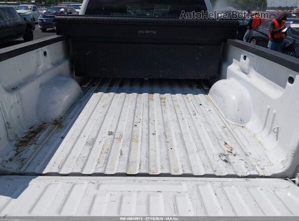 1GCVKREC6JZ213975 2018 CHEVROLET SILVERADO Белый 