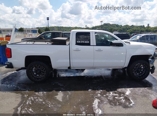 1GCVKREC6JZ213975 2018 CHEVROLET SILVERADO Белый Вид задней части салона
