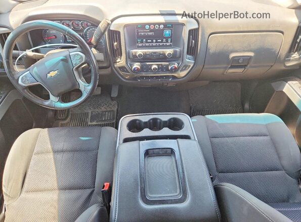 1GCVKREC7JZ218912 2018 CHEVROLET SILVERADO Красный Вид панели приборов