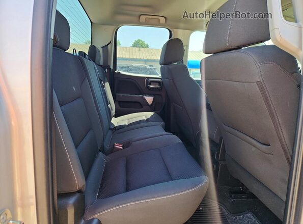 1GCVKREC7JZ218912 2018 CHEVROLET SILVERADO Красный Вид задних сидений